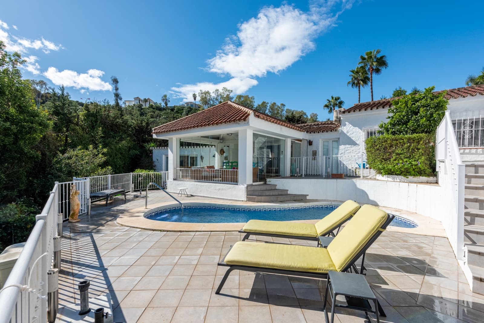 Chalet de 4 habitaciones en Benahavís en venta con piscina garaje - 1.150.000 € (Ref: 9823094)