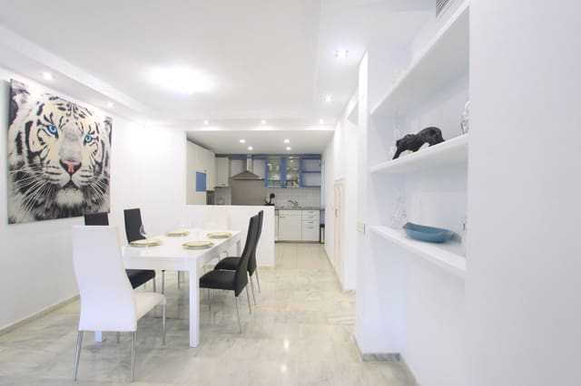 5 quarto Penthouse para venda em Elviria, Marbella com piscina - 990 000 € (Ref: 9833951)