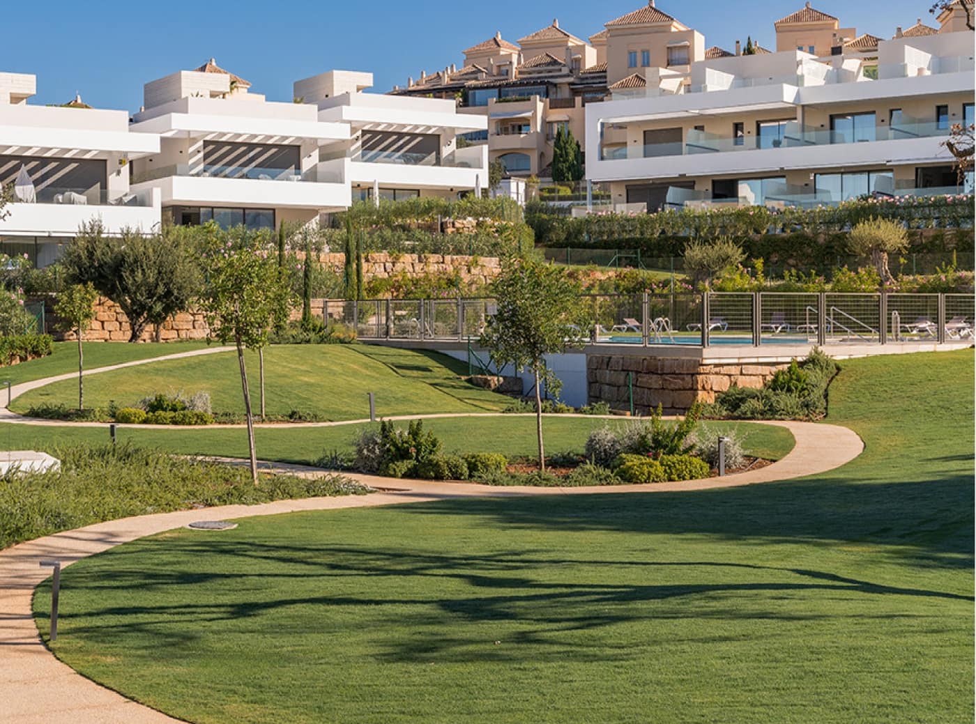 3 soveværelse Byhus til salg i Elviria med swimmingpool garage - € 1.700.000 (Ref: 9839845)
