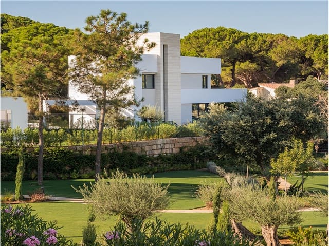 3 slaapkamer Huis te koop in Elviria, Marbella met zwembad garage - € 1.700.000 (Ref: 9839845)