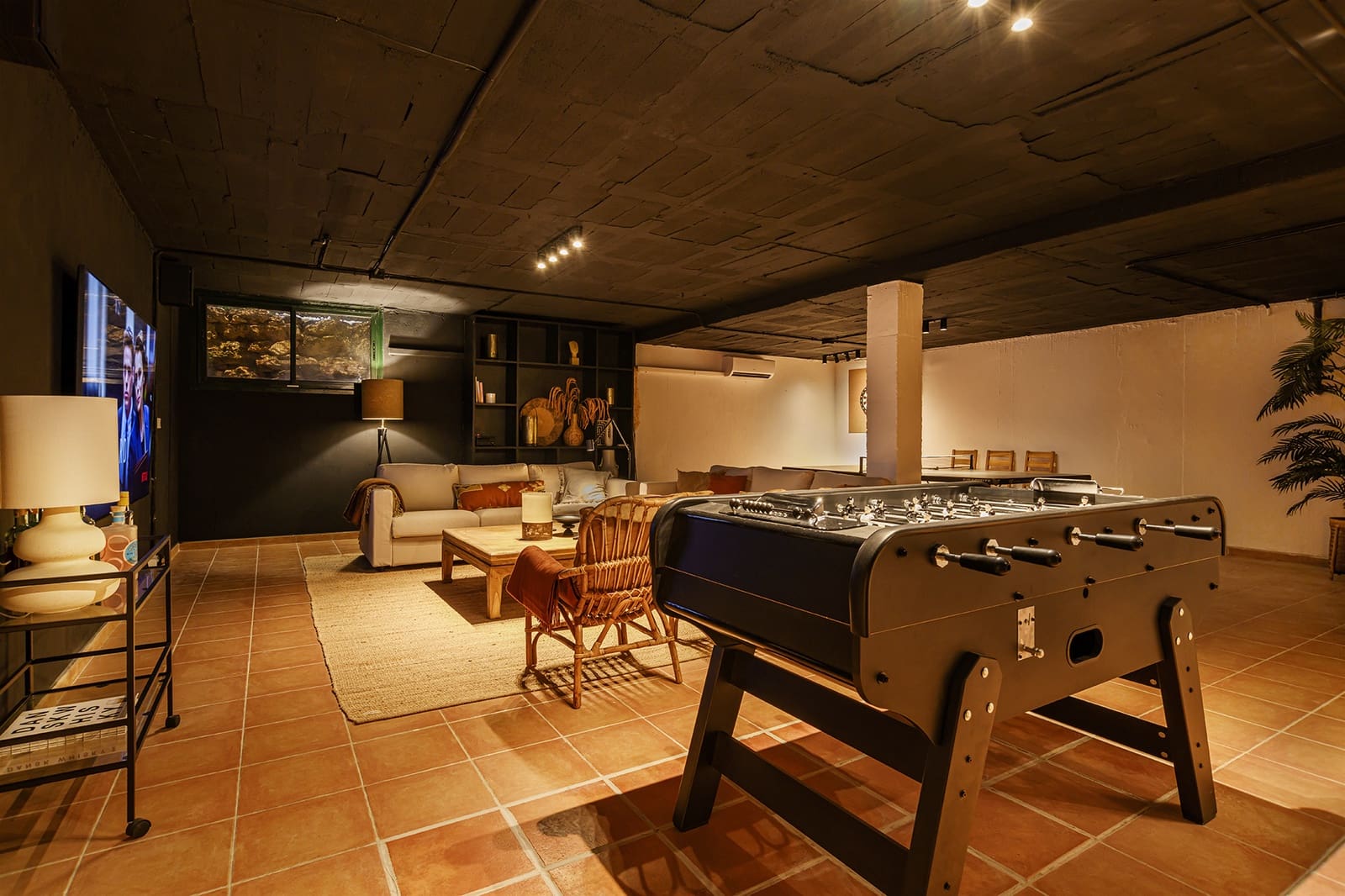 4 bedroom Villa for sale in El Paraiso with pool garage - € 1,995,000 (Ref: 9844079)