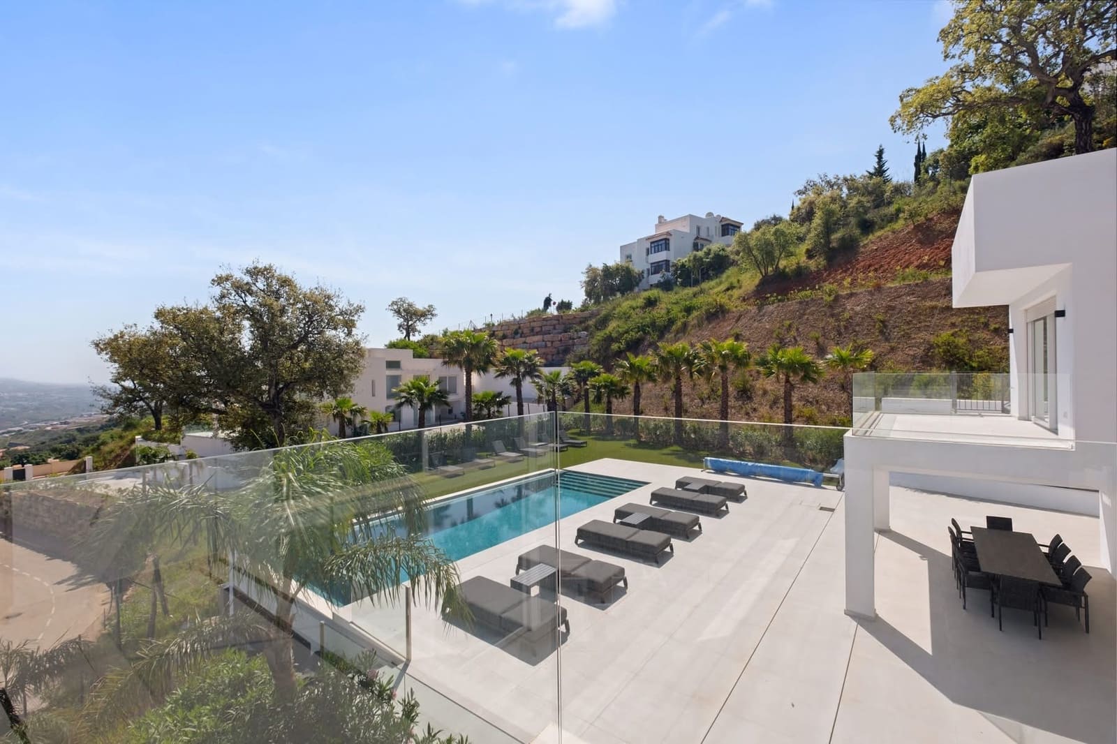 4 bedroom Villa for sale in La Mairena with pool garage - € 3,650,000 (Ref: 9849758)