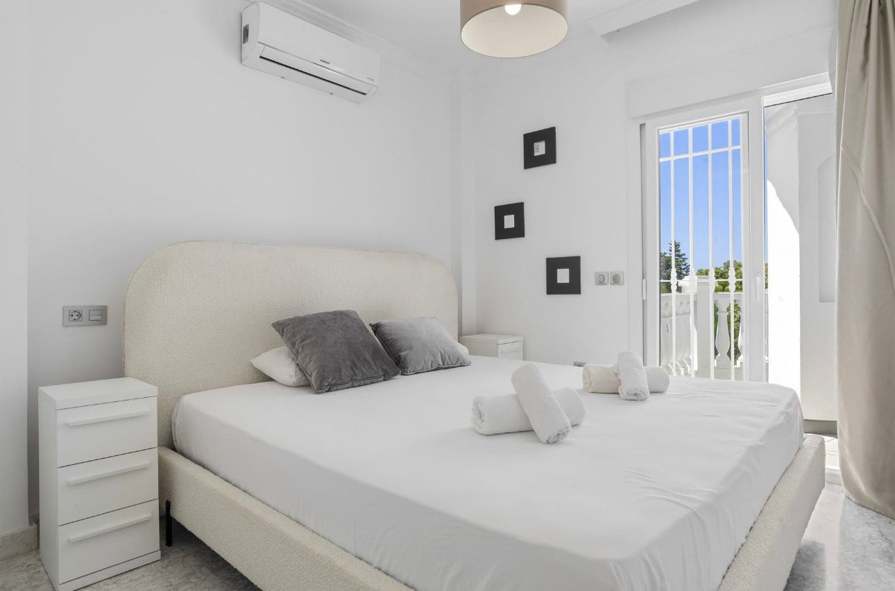 5 slaapkamer Villa te koop in Elviria met zwembad garage - € 2.200.000 (Ref: 9857784)