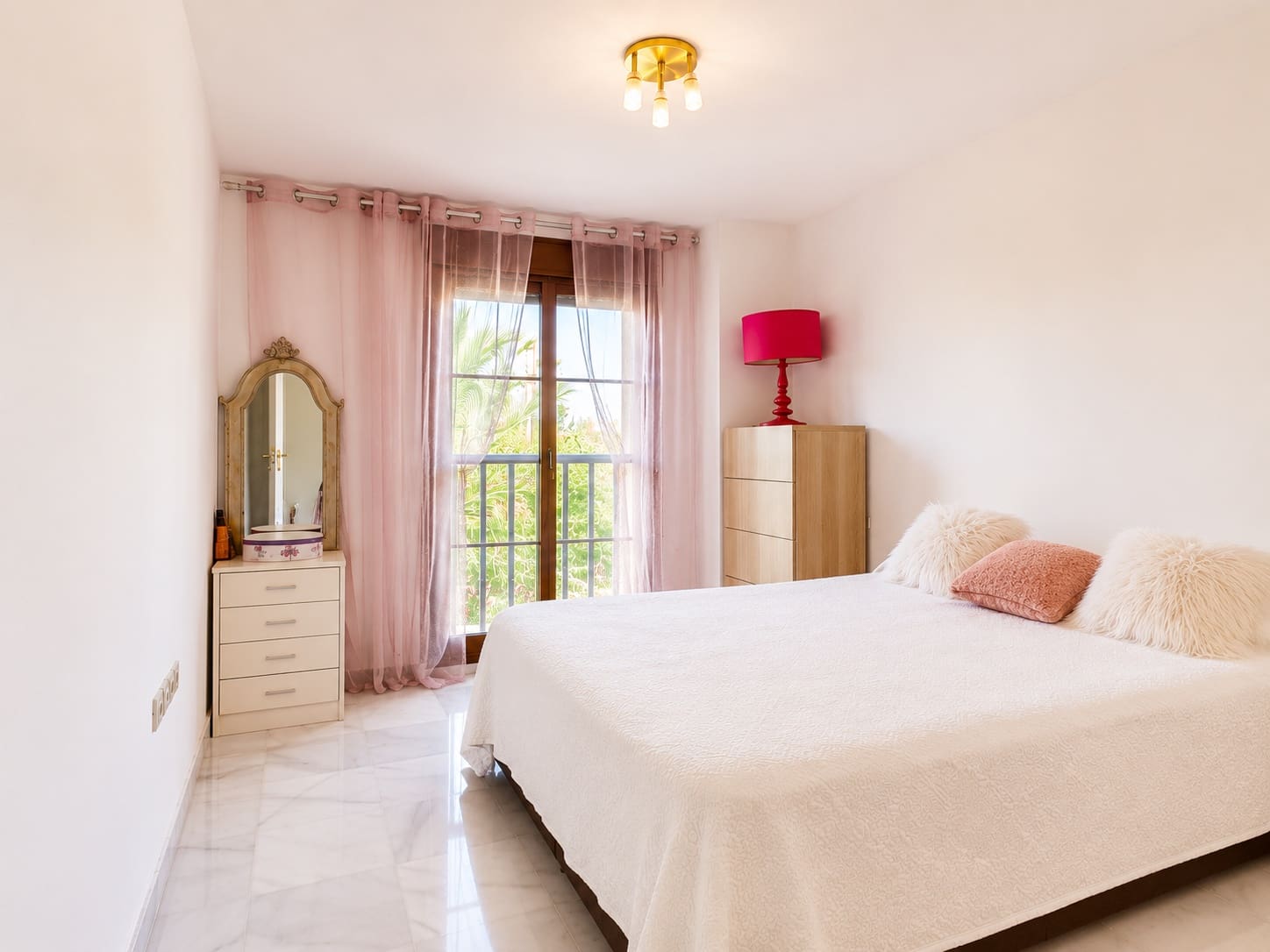 4 Zimmer Apartment zu verkaufen in Atalaya-Isdabe mit Pool Garage - 790.000 € (Ref: 9870375)