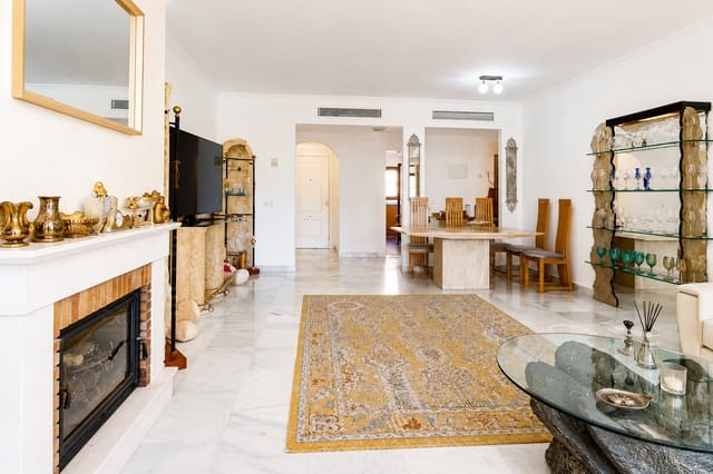 4 Zimmer Apartment zu verkaufen in Atalaya-Isdabe, Estepona mit Pool Garage - 790.000 € (Ref: 9870375)