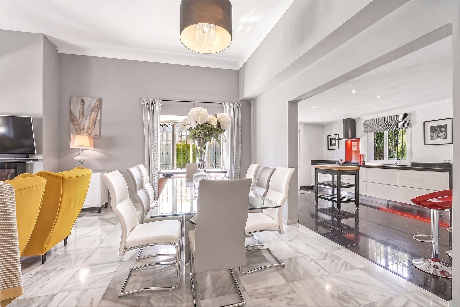 3 sypialnia Willa na sprzedaż w Bahia de Marbella - 1 900 000 € (Ref: 9876861)