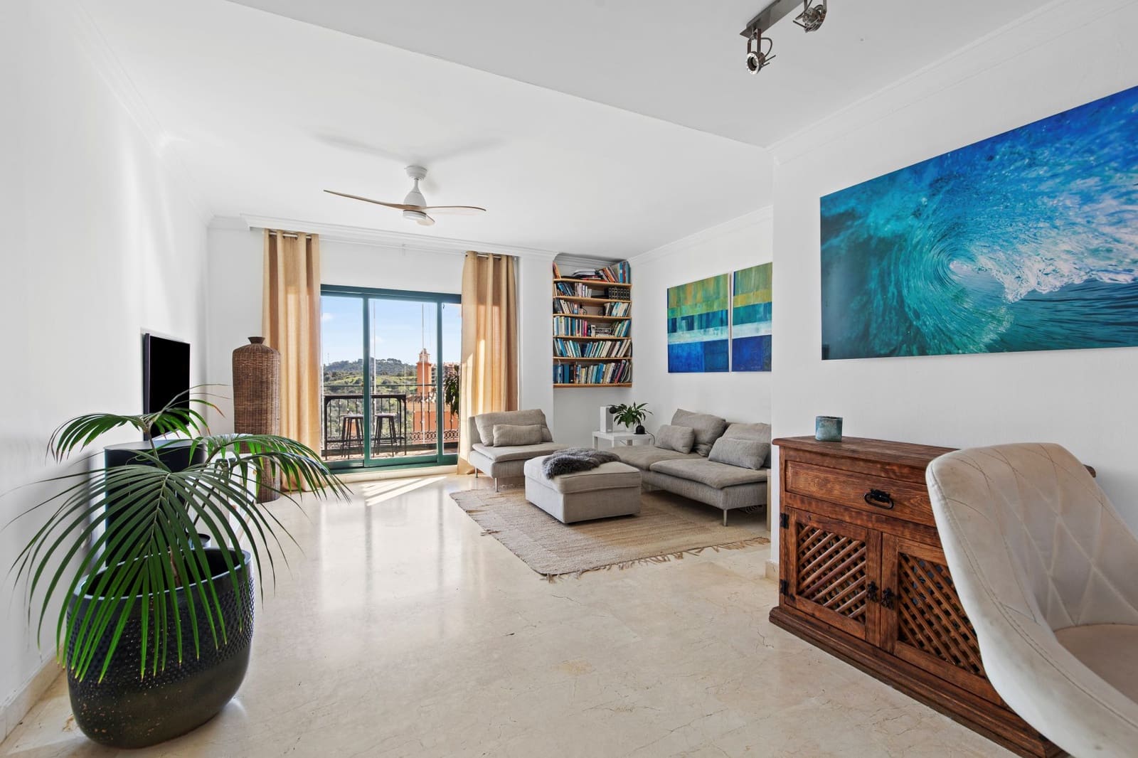 2 bedroom Apartment for sale in Elviria with garage - € 385,000 (Ref: 9882184)