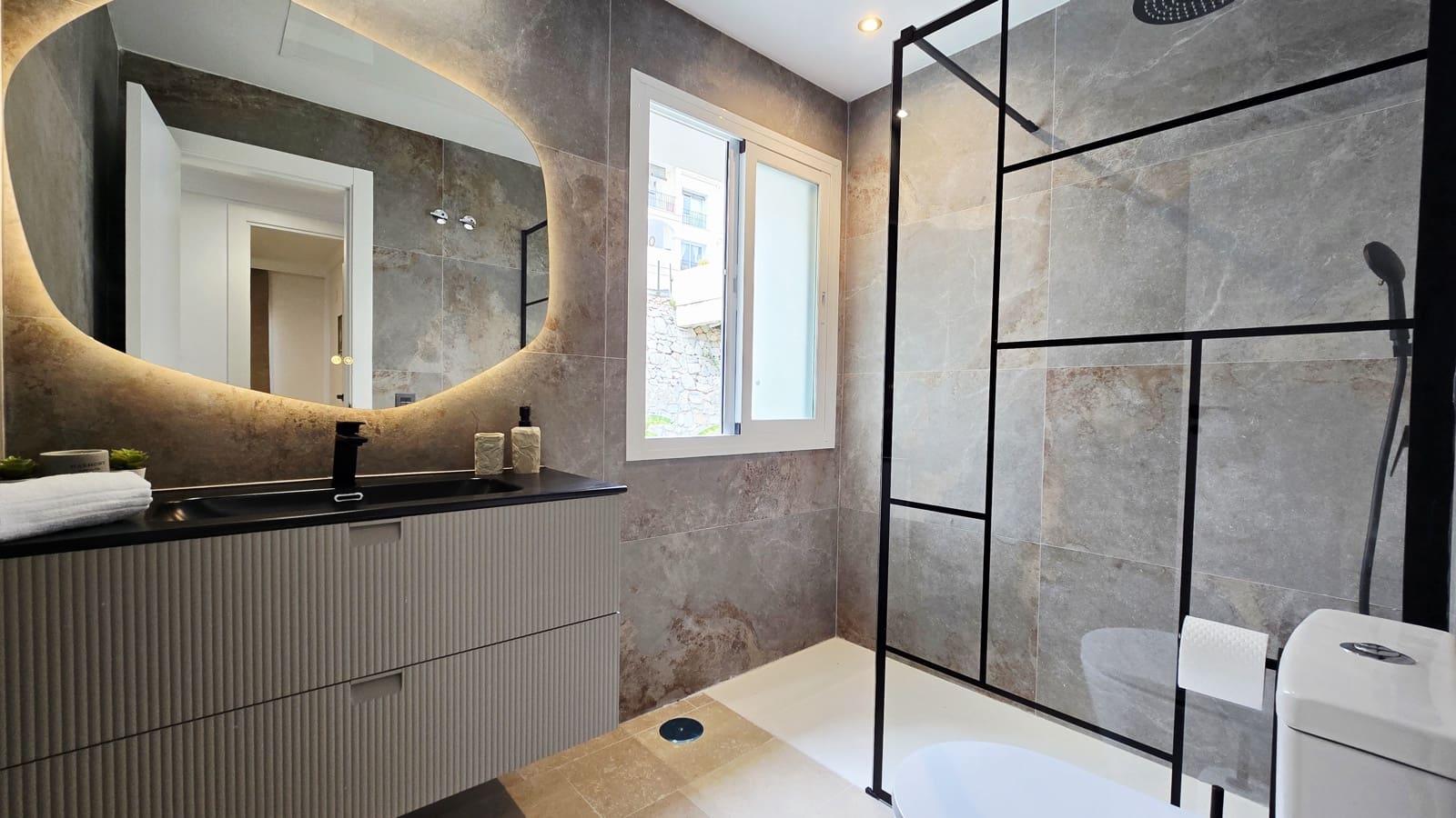 3 quarto Apartamento para venda em La Quinta com piscina garagem - 589 000 € (Ref: 9888259)