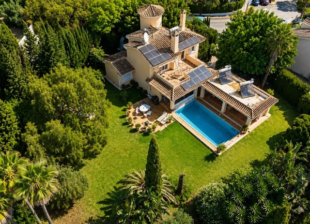 4 sypialnia Willa na sprzedaż w Elviria, Marbella z basenem garażem - 1 600 000 € (Ref: 9892597)