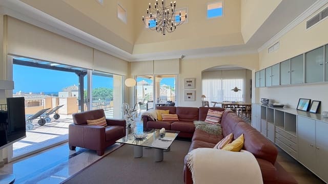 4 Zimmer Penthouse zu verkaufen in Elviria, Marbella mit Pool Garage - 15.750.000 € (Ref: 9892917)