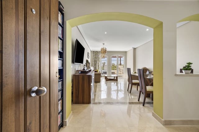 3 bedroom Penthouse for sale in Los Arqueros, Benahavís with pool garage - € 545,000 (Ref: 9892965)