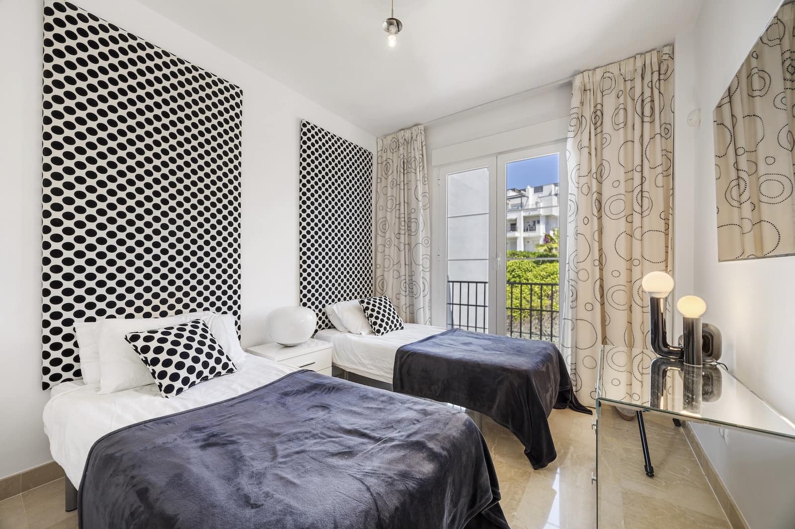 3 bedroom Penthouse for sale in Los Arqueros with pool garage - € 545,000 (Ref: 9892965)