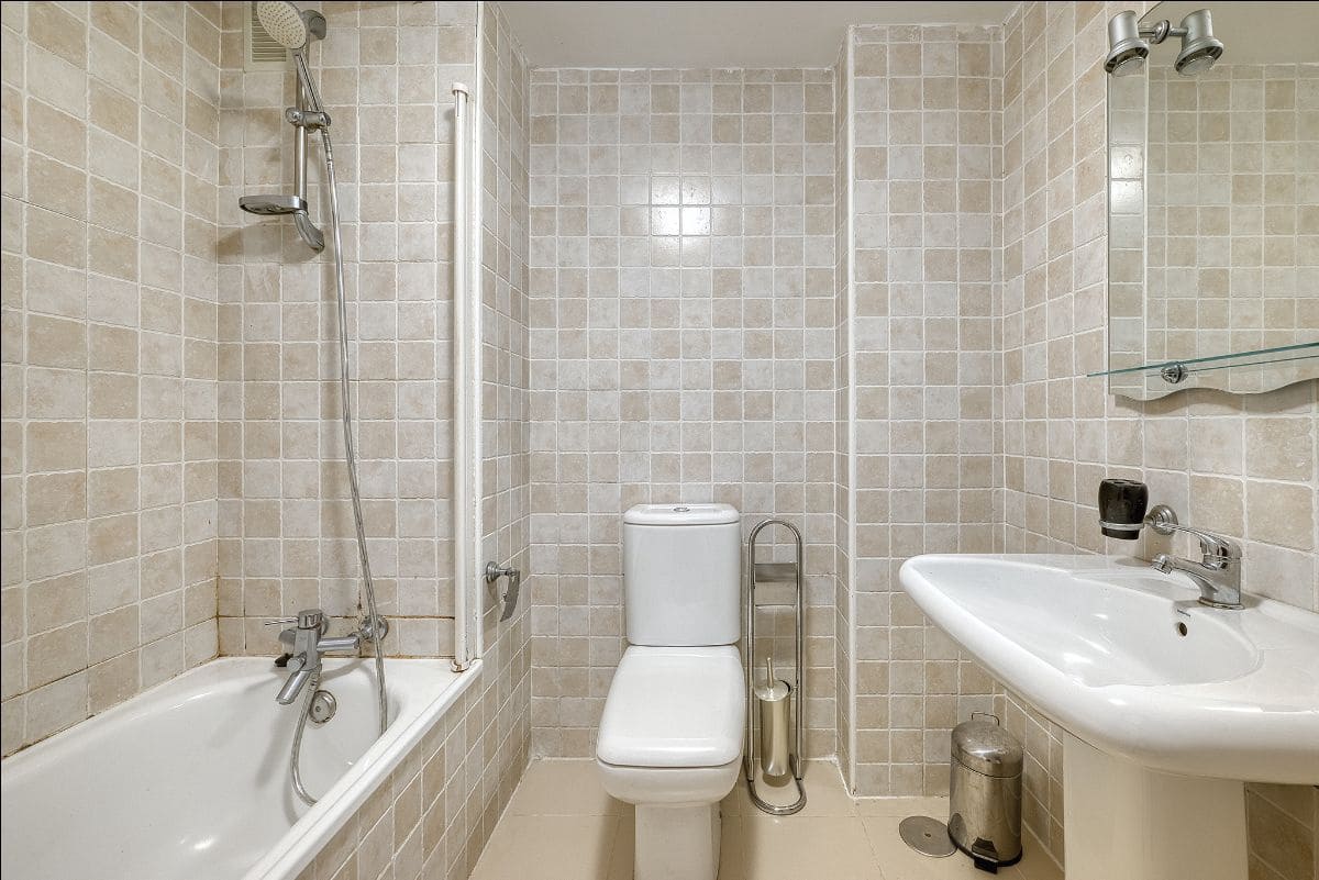 2 bedroom Apartment for sale in La Reserva with pool garage - € 289,900 (Ref: 9893597)