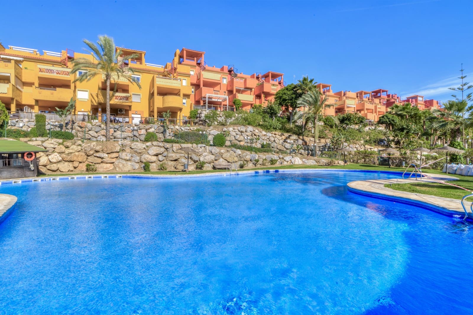 2 bedroom Apartment for sale in La Reserva with pool garage - € 289,900 (Ref: 9893597)