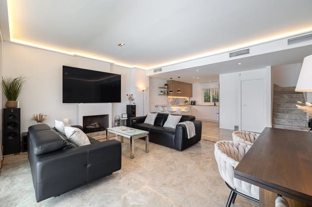 4 soveværelse Villa til salg i Santa Clara, Marbella med swimmingpool garage - € 1.495.000 (Ref: 9894759)