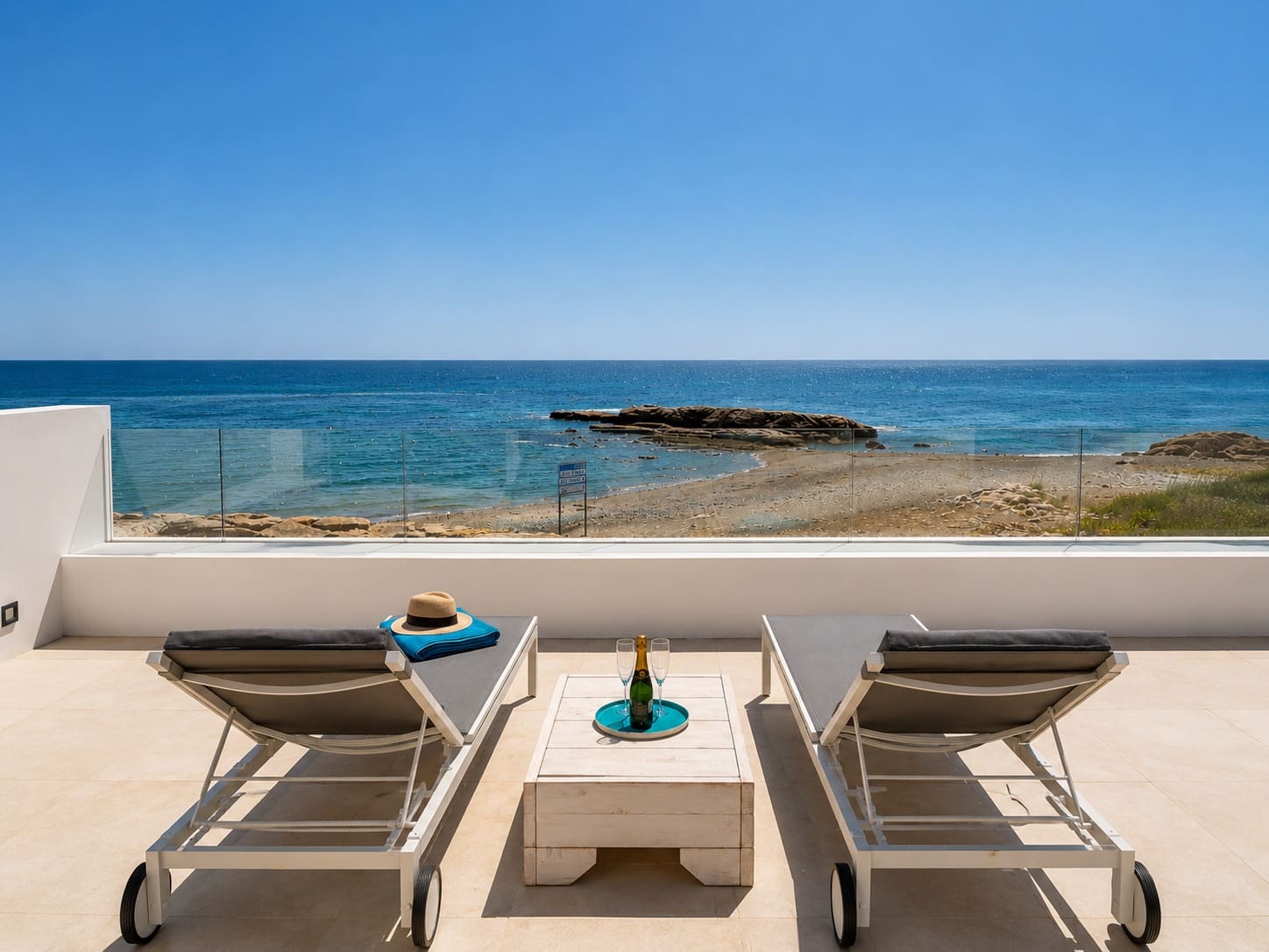 3 chambre Villa/Maison à vendre à Estepona avec piscine - 1 785 000 € (Ref: 9929755)