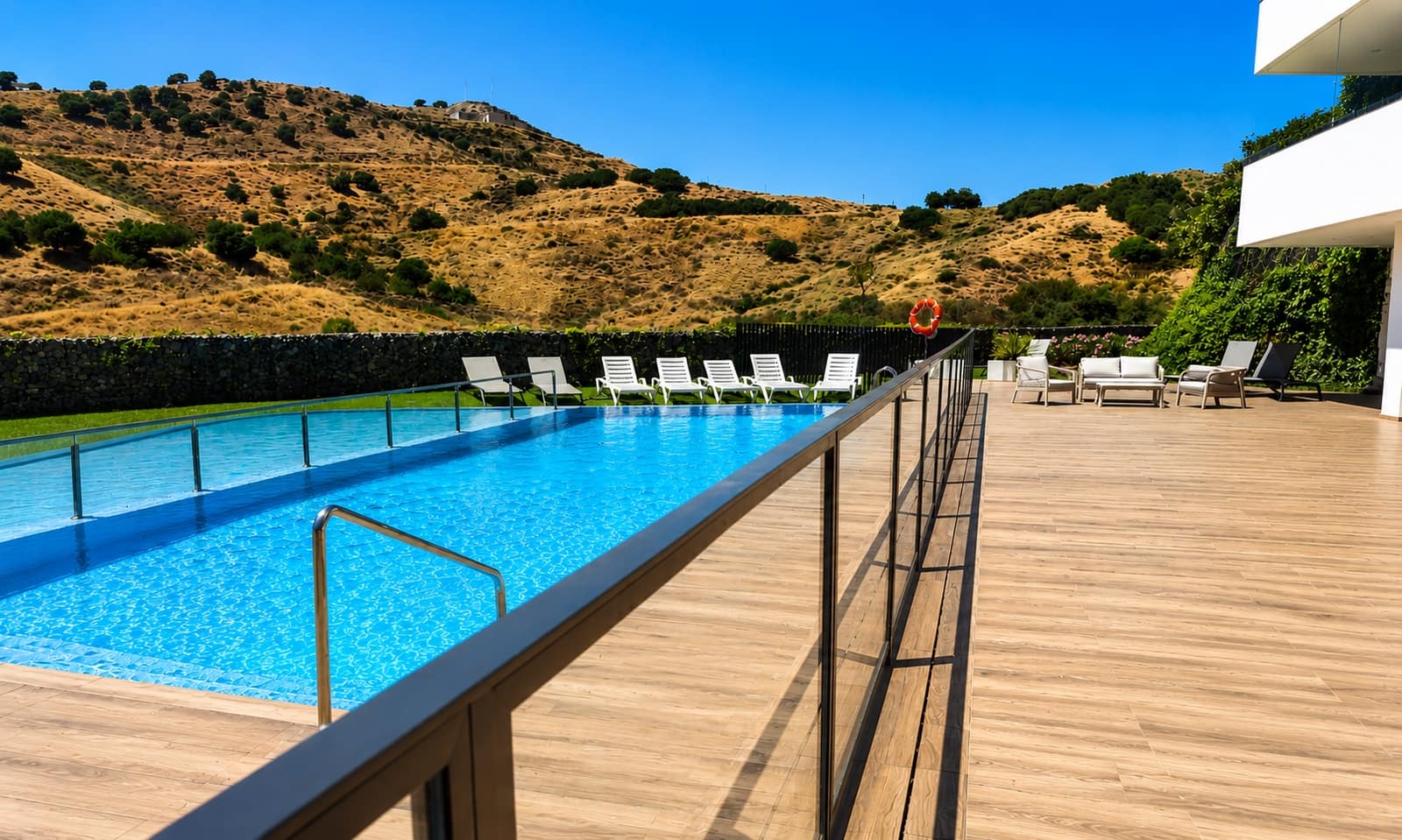 3 sovrum Semi-fristående Villa till salu i Mijas Costa med pool garage - 630 000 € (Ref: 9938451)
