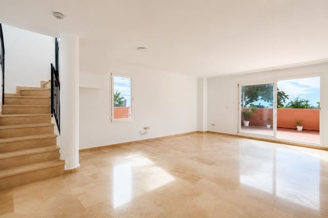 2 soverom Penthouse til salgs i Elviria, Marbella med svømmebasseng garasje - € 420 000 (Ref: 9958239)