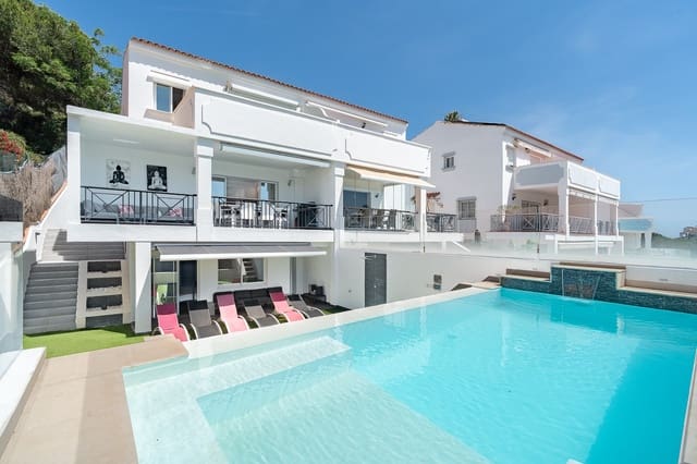 5 soverom Kjedet enebolig til salgs i Cabopino - Artola, Marbella med svømmebasseng garasje - € 1 150 000 (Ref: 9958240)