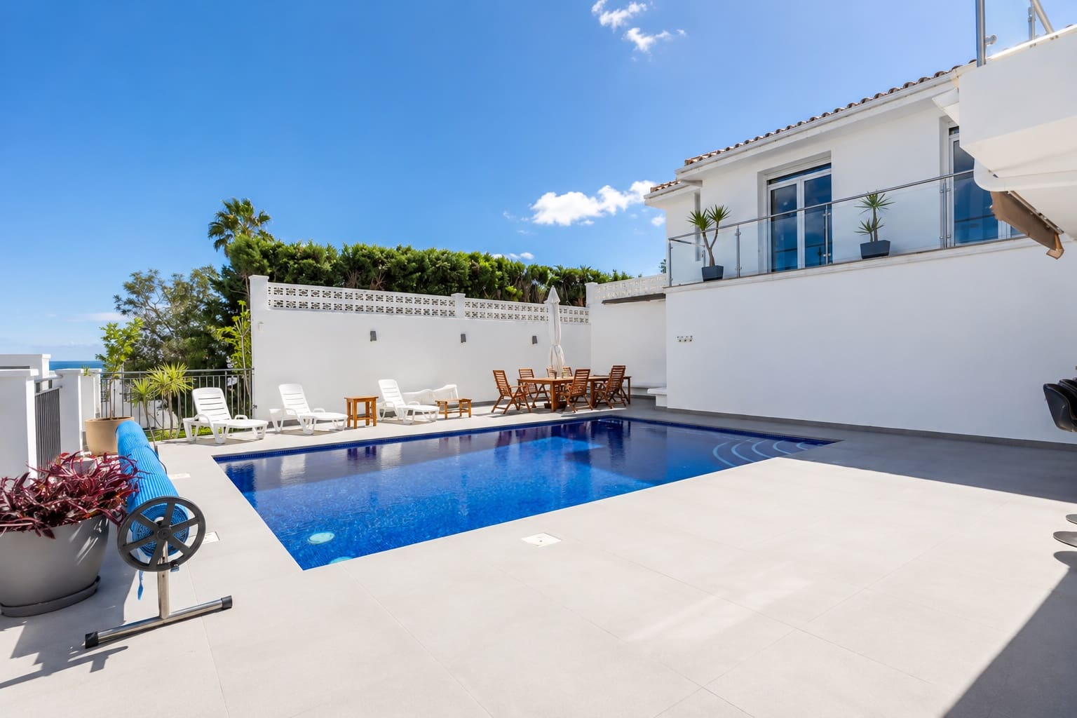 4 quarto Moradia para venda em Estepona com piscina garagem - 1 150 000 € (Ref: 9987070)