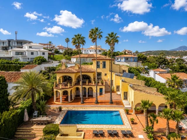 7 soveværelse Villa til salg i Buenas Noches, Estepona med swimmingpool garage - € 1.760.000 (Ref: 9987116)
