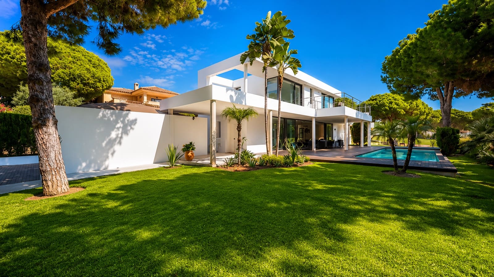Chalet de 5 habitaciones en Marbella en venta con piscina garaje - 2.200.000 € (Ref: 9987121)