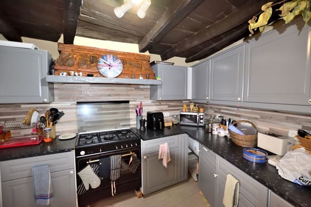 3 Zimmer Haus zu verkaufen in Parauta mit Garage - 190.000 € (Ref: 10021934)