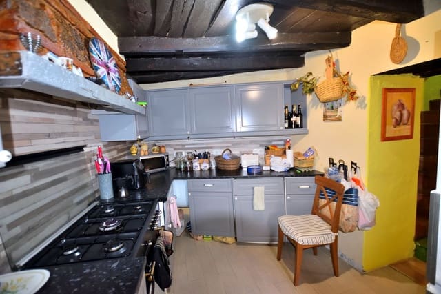 3 Zimmer Haus zu verkaufen in Parauta mit Garage - 190.000 € (Ref: 10021934)