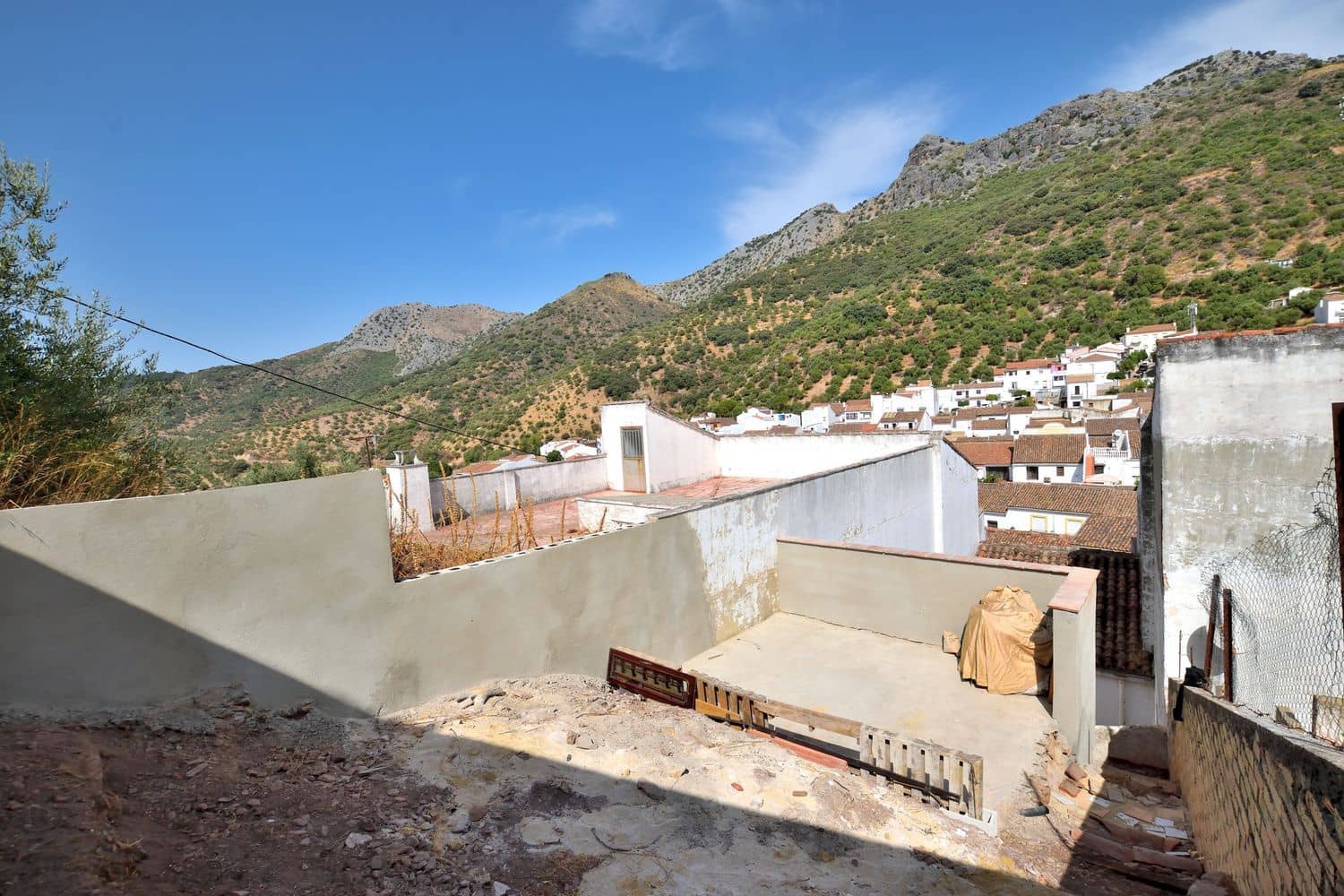 3 quarto Casa em Banda para venda em Cortes de la Frontera com garagem - 56 000 € (Ref: 10025067)