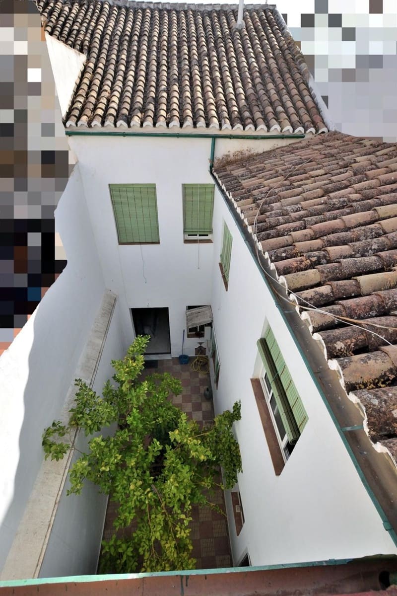6 soveværelse Byhus til salg i Ronda med garage - € 380.000 (Ref: 10040251)