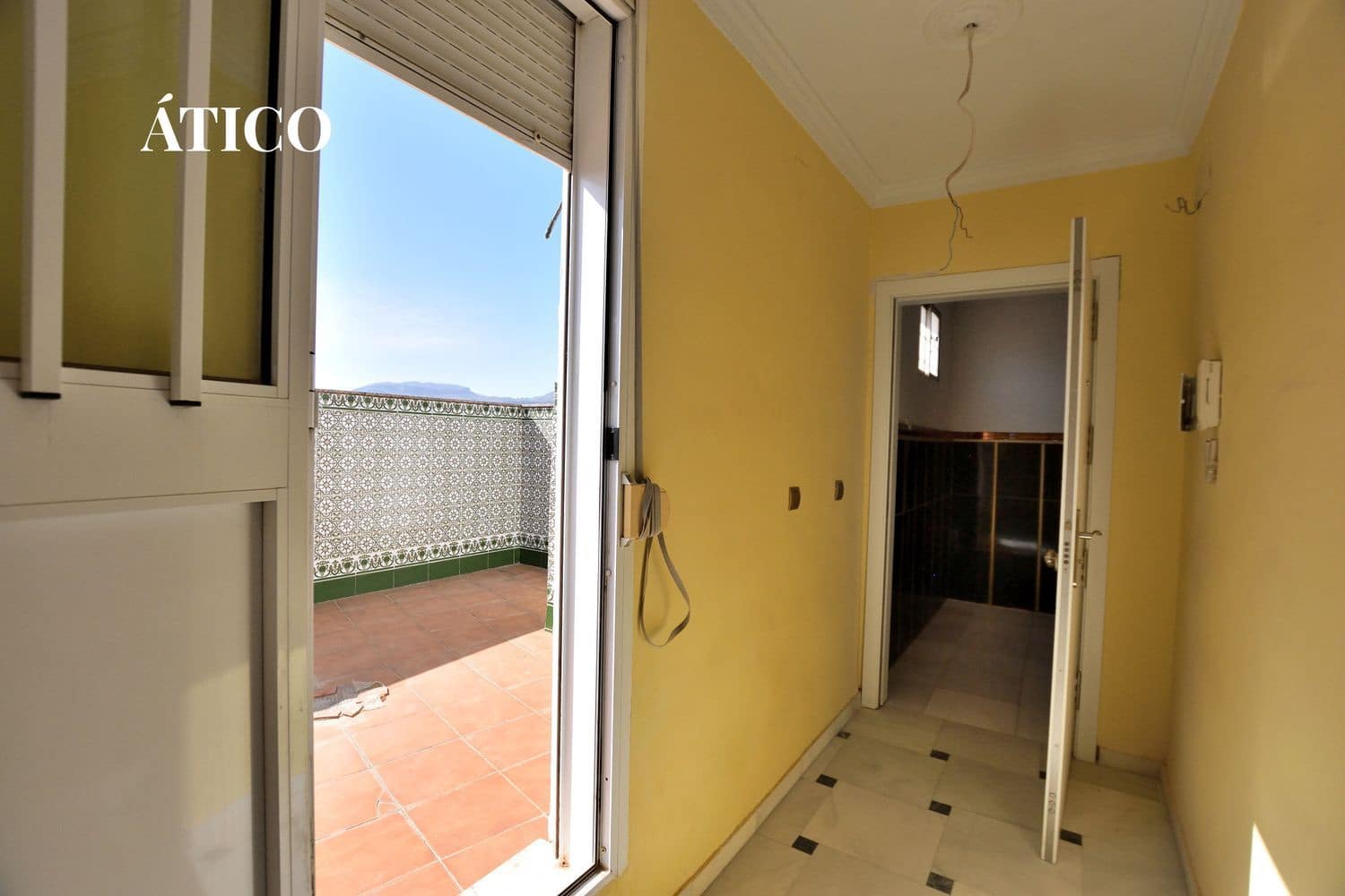 Commercial for sale in Ronda - € 495,000 (Ref: 10085455)