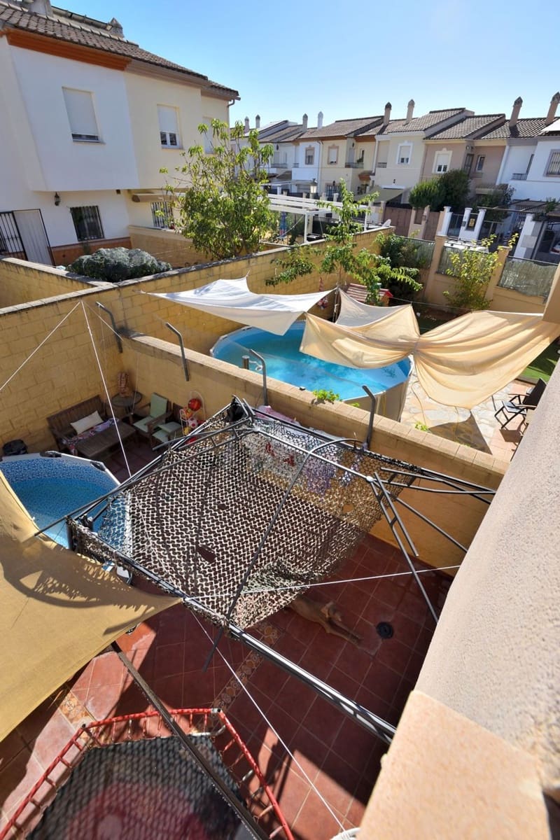 3 bedroom Townhouse for sale in Ronda with garage - € 240,000 (Ref: 10131122)