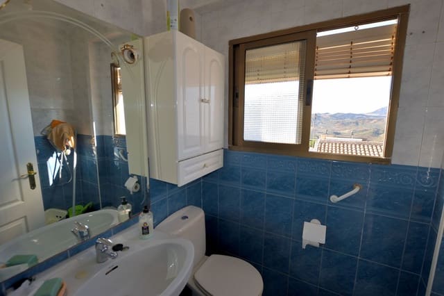6 slaapkamer Huis te koop in Olvera met garage - € 125.000 (Ref: 10135536)