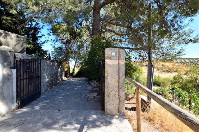 Finca/Casa Rural de 5 habitaciones en Ronda en venta con piscina garaje - 685.000 € (Ref: 10139083)
