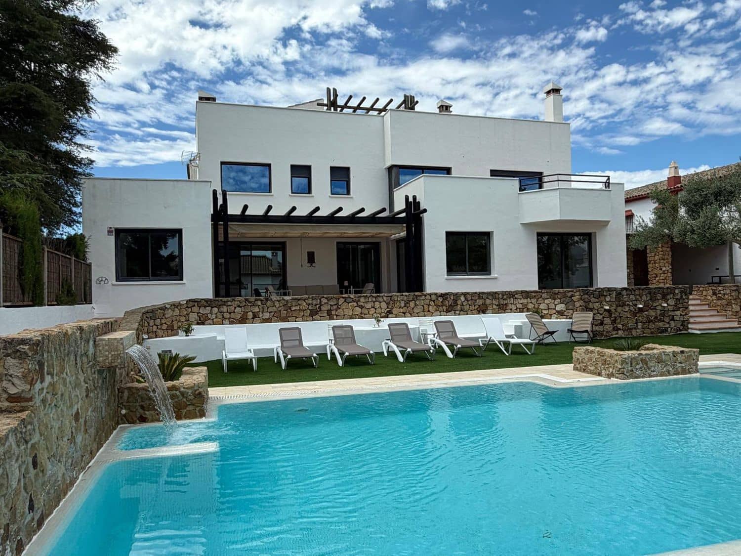 5 soveværelse Villa til salg i Ronda med swimmingpool garage - € 950.000 (Ref: 10168048)