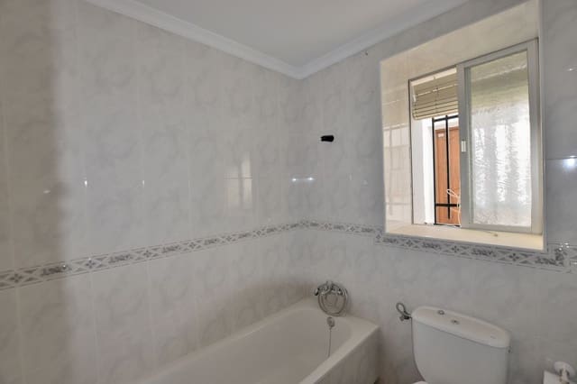 3 Zimmer Haus zu verkaufen in Olvera mit Garage - 64.000 € (Ref: 10174339)