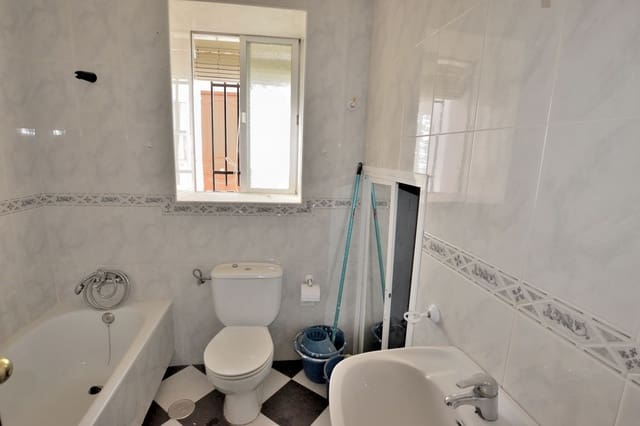 3 Zimmer Haus zu verkaufen in Olvera mit Garage - 64.000 € (Ref: 10174339)