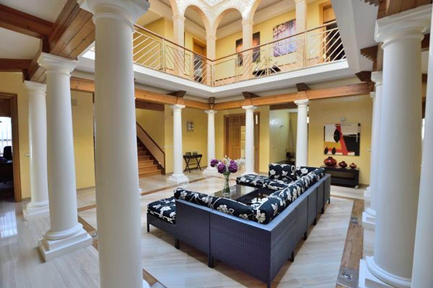 4 bedroom Townhouse for sale in Ronda with pool garage - € 750,000 (Ref: 5452968)