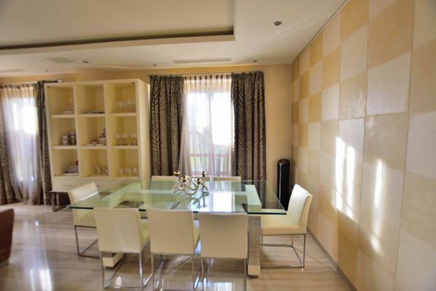 4 bedroom Townhouse for sale in Ronda with pool garage - € 750,000 (Ref: 5452968)