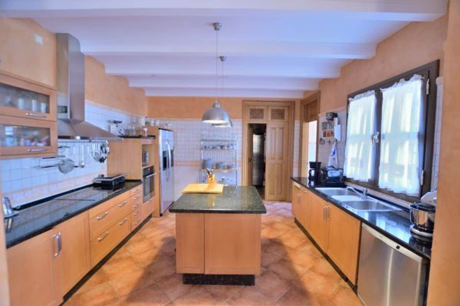 4 bedroom Townhouse for sale in Ronda with pool garage - € 750,000 (Ref: 5452968)