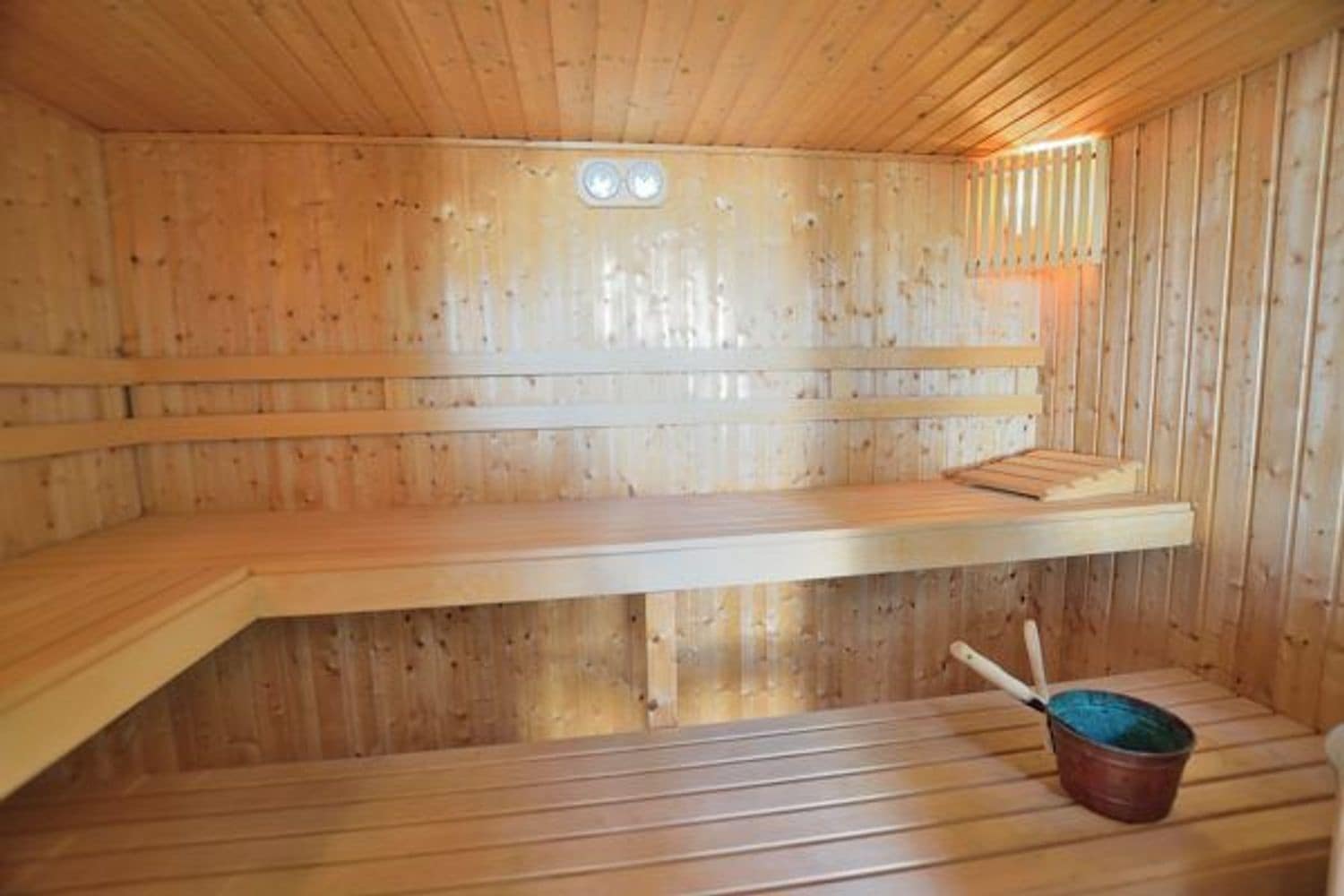 5 bedroom Villa for sale in Ronda with pool garage - € 799,000 (Ref: 5452997)