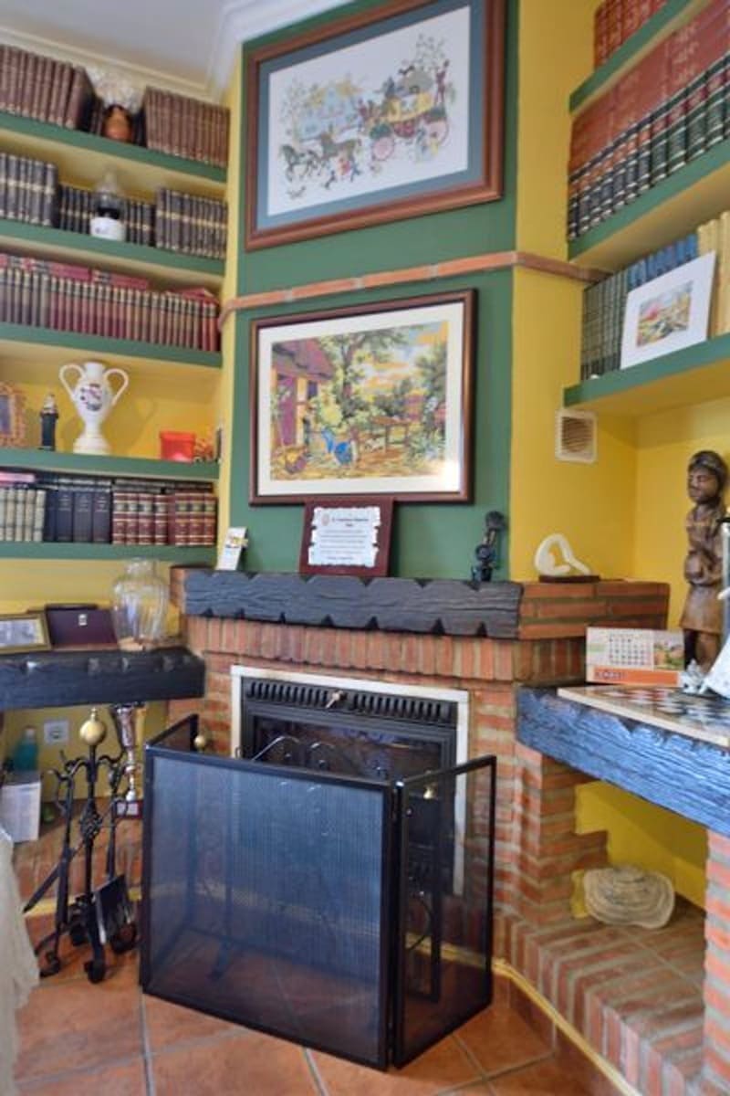 6 soveværelse Finca/Landehus til salg i Arriate med swimmingpool garage - € 550.000 (Ref: 5452999)