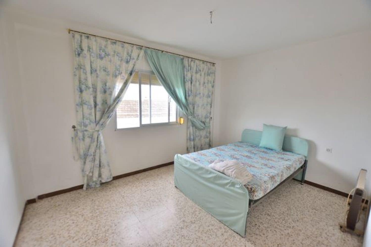 3 soveværelse Lejlighed til salg i Ronda med garage - € 85.000 (Ref: 7314784)