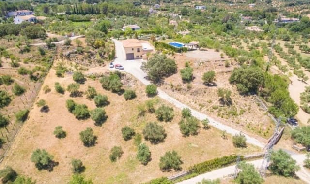4 soverom Finca/Herregård til salgs i Ronda med svømmebasseng garasje - € 692 000 (Ref: 7601238)