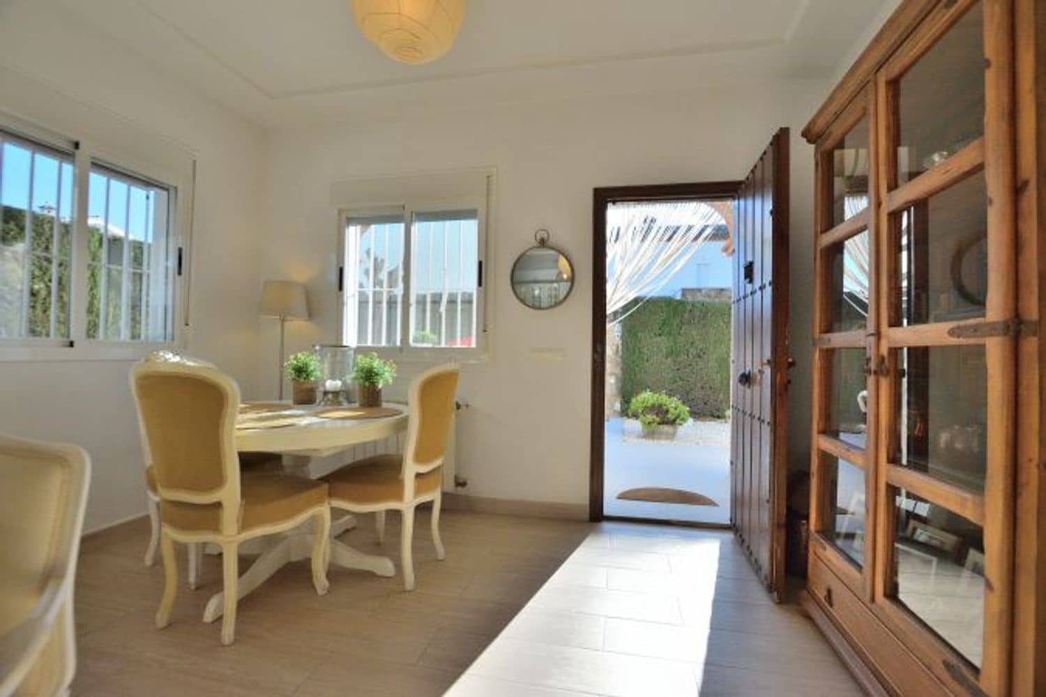 3 soverom Villa til salgs i Arriate med svømmebasseng garasje - € 398 000 (Ref: 8100407)