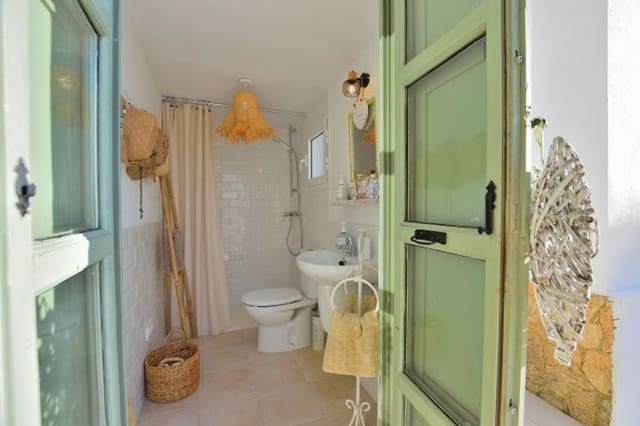 3 soveværelse Villa til salg i Arriate med swimmingpool garage - € 398.000 (Ref: 8100407)