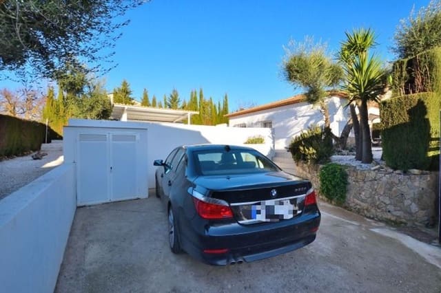 3 soveværelse Villa til salg i Arriate med swimmingpool garage - € 398.000 (Ref: 8100407)