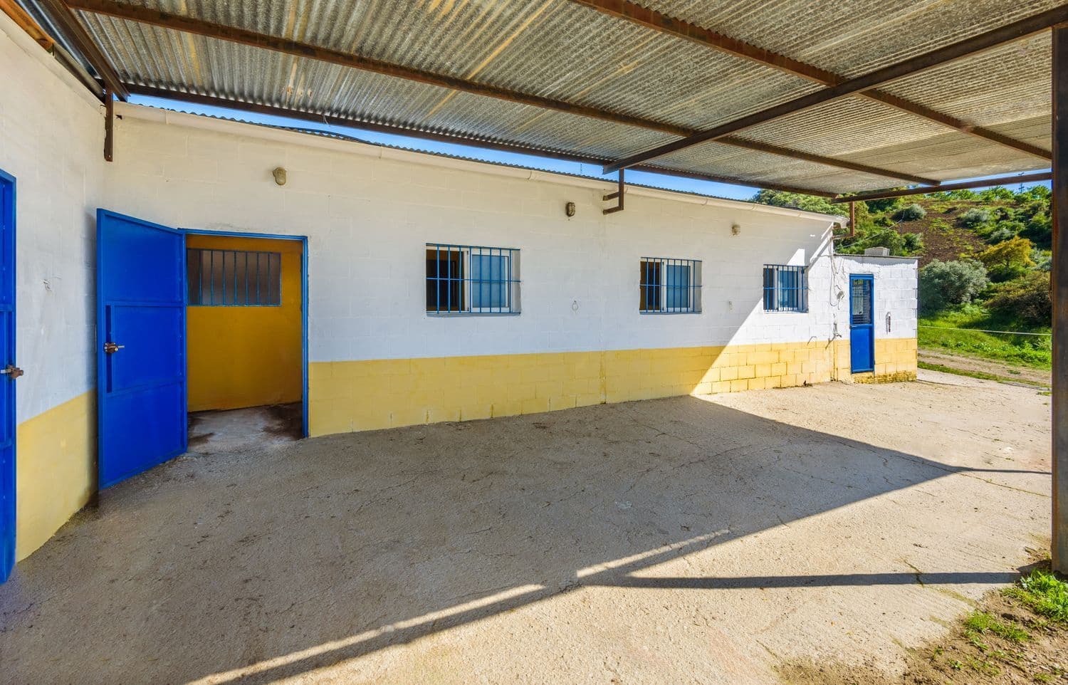 Grunde uden byggetilladelser til salg i Olvera - € 210.000 (Ref: 8246950)