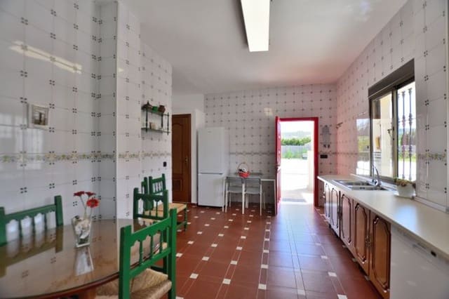 6 soveværelse Finca/Landehus til salg i Ronda med swimmingpool garage - € 549.000 (Ref: 8384735)