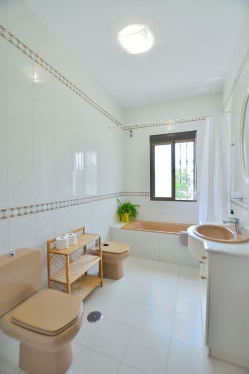 6 sypialnia Finka/Dom wiejski na sprzedaż w Ronda z basenem garażem - 549 000 € (Ref: 8384735)